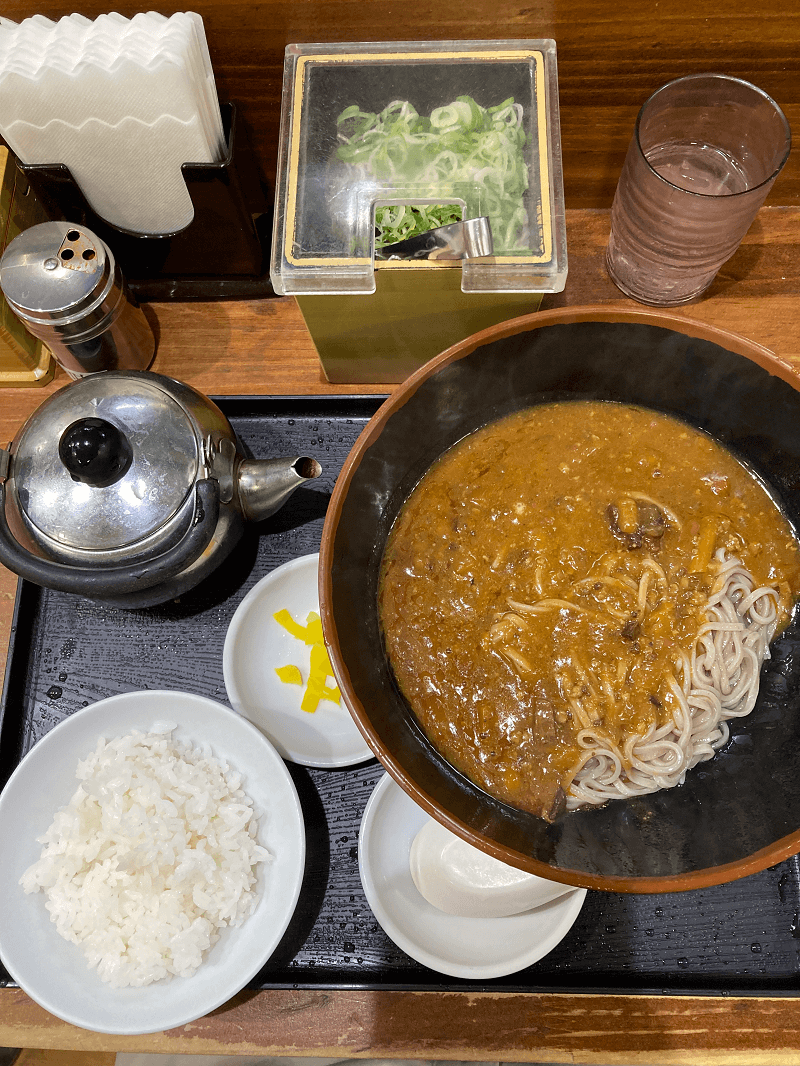 牧のうどんのカレーそば