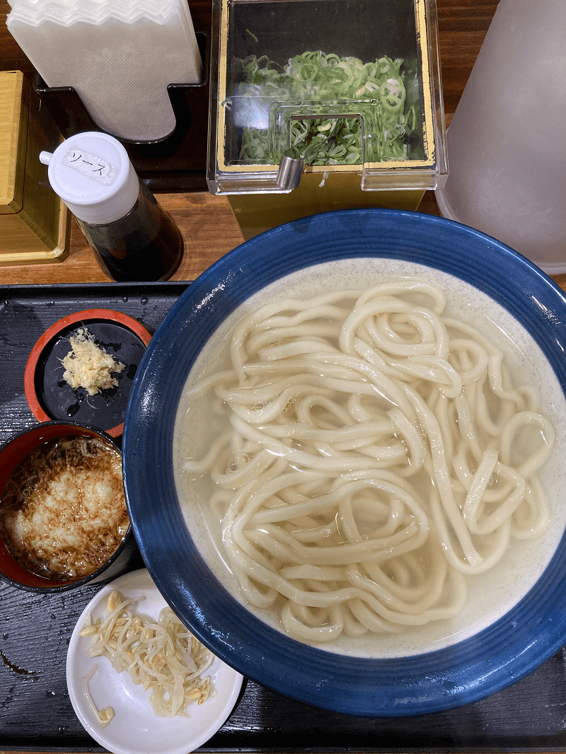 牧のうどんの釜揚げ山イモ入りうどん